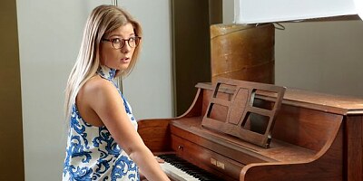 Beauty with small tits Vienna Rose nailed in the cowgirl pose