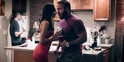 Beautiful amateur hottie Emily Willis bangs with her boss