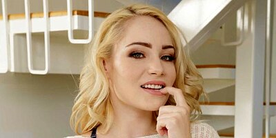 Cute blonde with natural tits Hadley Mason screwed from behind