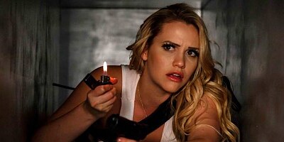 Golden blonde Mia Malkova is enjoying intensive anal penetration