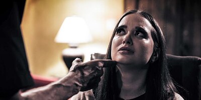 Raven-haired stepsister Gia Paige fucks like a freaking pornstar