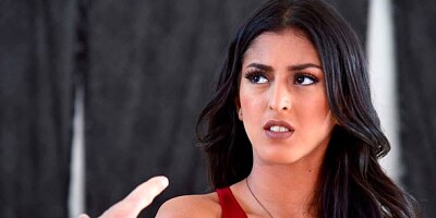 Bald fucker with a giant dick drills a hot Sophia Leone