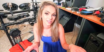 Passionate babe Athena Faris gets her crack fucked in the doggy style