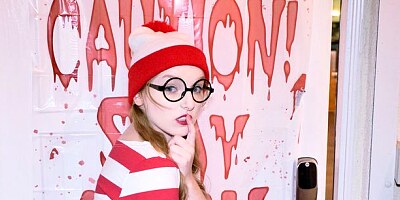 Nerdy young cutie Cleo Clementine is sucking a big cock on the knees