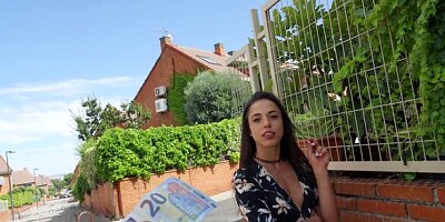 An innocent cutie Anastasia Brokelyn is sucking a big boner for money