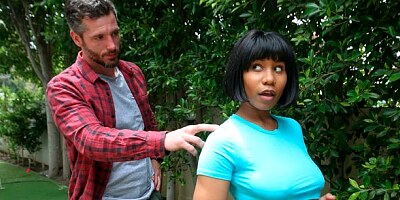 Short-haired ebony Jenna Foxx pleases her lovely white friend