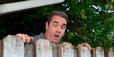 Pretty spicy dolls Reagan Foxx and Bailey Brooke fucked in the garden