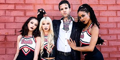 Two slutty hotties Kenzie Reeves and Kira Noir are sharing a big cock