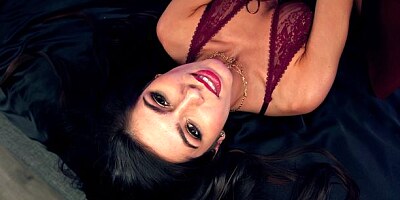 Impressive exotic chick Gianna Gem jumps on a massive dick