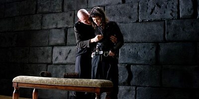 Big-boobed brunette Audrey Noir opens her hole in the missionary pose