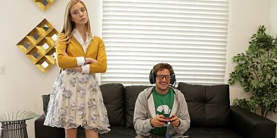 The first date with Haley Reed turns into awesome dick riding