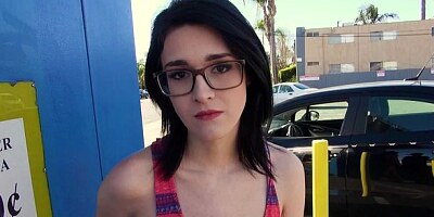 An innocent brunette girlfriend Ivy Aura pleases her new friend