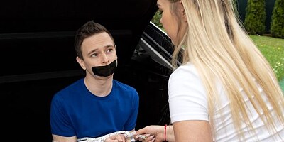 Two sexy babes Shalina Devine and Selvaggia are enjoying his big dick