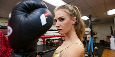 Sensual girlfriend Ashley Lane shows her skills on the ring