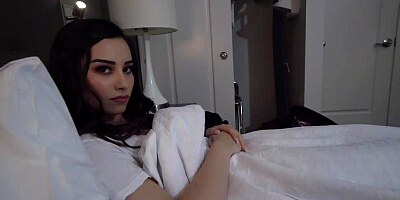 Aria sneaks into Tonys bed for a cock handjob