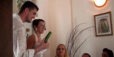 Babe gets dildoded and licked