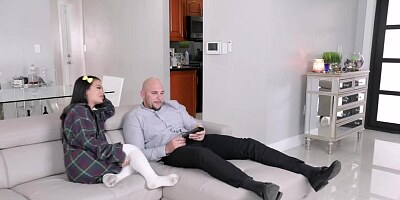 Lucky stud slamming Paisley Paige yummy Asian cooch