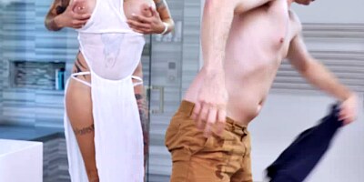 Brad whips out his extra long lens and moves in for a c