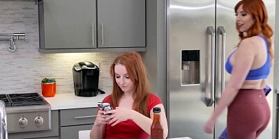 Horny Voluptuous Redheads On Vacation Share Big Cock