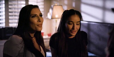Late night college party makes teens have lesbian sex