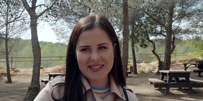 Amateur babe flashes tits and twat banged for some cash