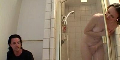 Hot fuck in the bathroom