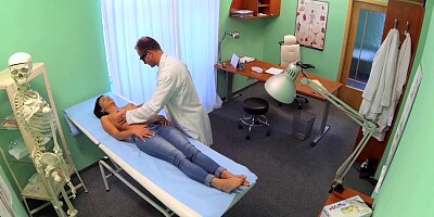 FAKE HOSPITAL - Doctor sexually sets patients fears to rest that her tits are too small