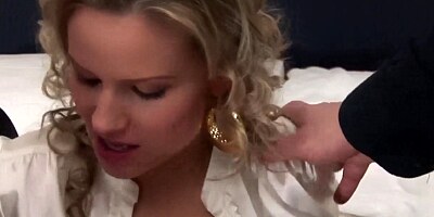 Glam slut gets 2 cocks