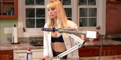 Female Robot Machine Fuck Recharge - video 1
