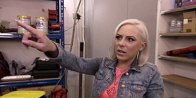 Beauty Lilli Vanilli getting facialized by horny mechanic