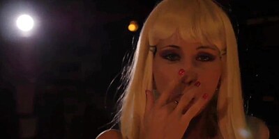 SARA SCHICCHI E LA SCOPATA DA STAR