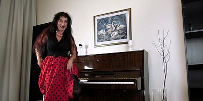 Esmeralda Strips While Playing The Piano To Masturbate