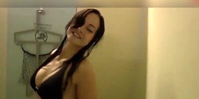 Cum on face in the shower