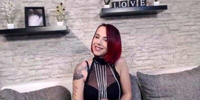 Rosa Roeckchen Camgirl Nina Devil