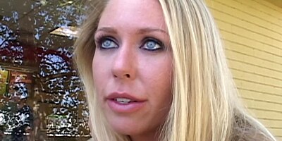 Two huge tits are bouncing in front of the camera in the bathroom