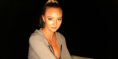 Seduced blonde Paisley Porter is sucking and kissing a dick