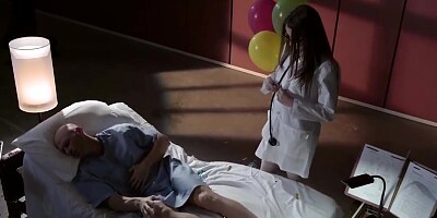 Teen Doctor Lily Adams Helps Patient Feel better