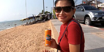 Amateur Thai girl was picked up in public by a horny stranger for quick sex