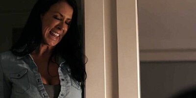 Slim teen chick gets her pussy licked by her sex-craving stepmom