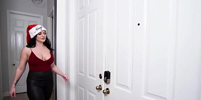 Big boobs female Santa gives a Christmas present in the form of a titjob