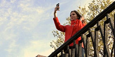 Lovely chick squirts and fucks