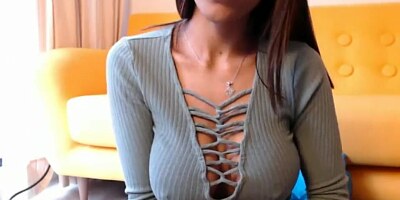 she dont want to show it all mega tease cam teen