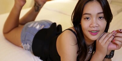 Apple Bottom Teen Bounces Her Round Ass On Dick