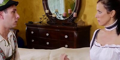 Busty MILF Reagan Foxx polishes that sausage and gets shagged