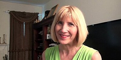 Skinny grannies Bossy Rider and Maria work their old pussy