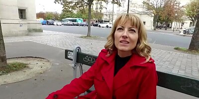 Naomi mature sexy va en club libertin avec son mari