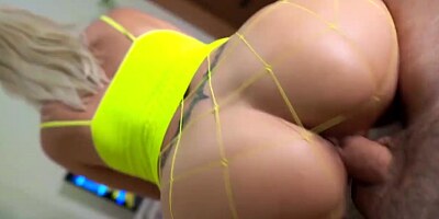 Sexy MILF Riding on Big Dick and Cum on Big Booty