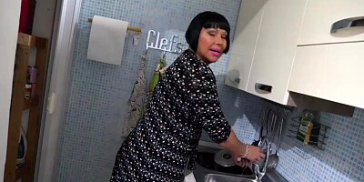 ITALIAN MILF VALENTINE DEMY FUCK VERY HARD ITALIAN YOUNG BOY MAX FELICITAS