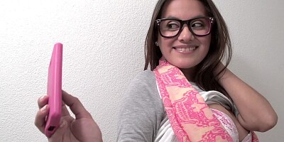 Self-confident Latina bitch anyway called a cavalier for sex