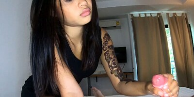 Thai amateur teen cutie gym workout and handjob porn afterwards